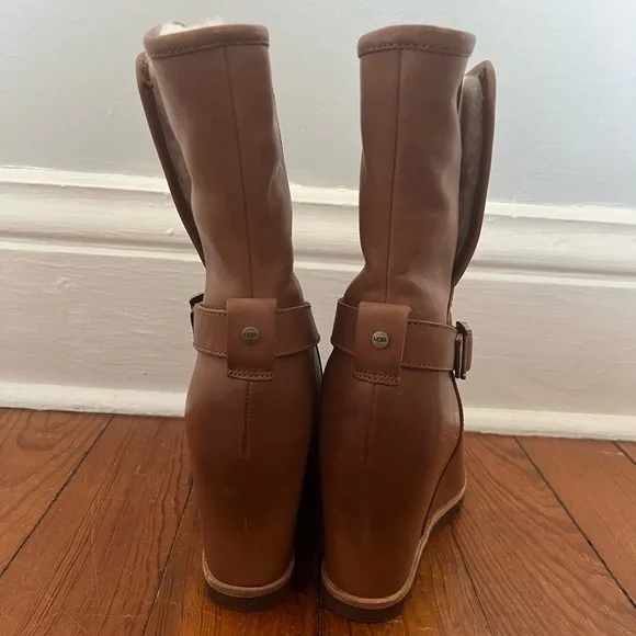 Ugg Ellecia Wedge Boots in Chestnut - Picture 4 of 7